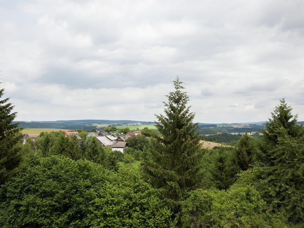 Peaceful Holiday Home In Rascheid Near Forest Geisfeld  Exteriör bild
