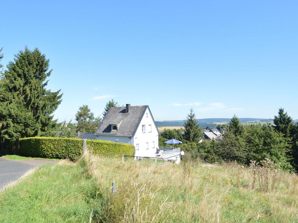 Peaceful Holiday Home In Rascheid Near Forest Geisfeld  Exteriör bild